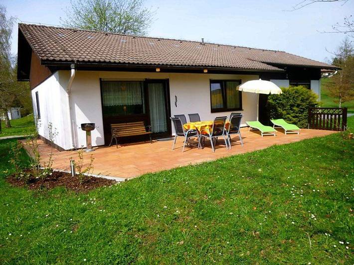 Ferienhaus für 5 Personen, mit Garten und Pool sowie Terrasse, kinderfreundlich