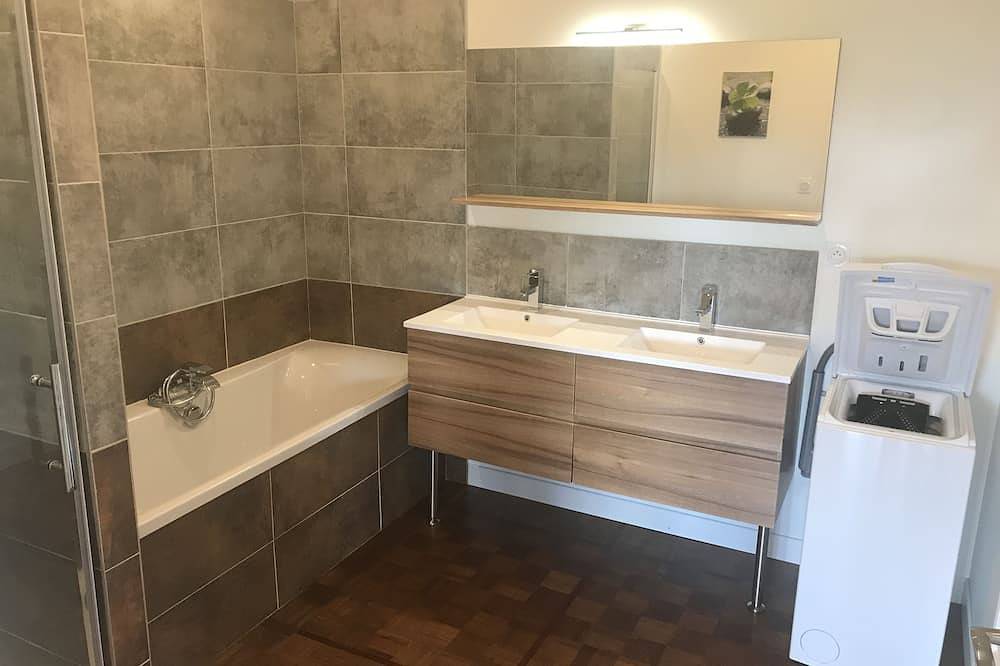 Appartement entier, Location loft vue baie du kernic in Plouescat, Côte des Légendes