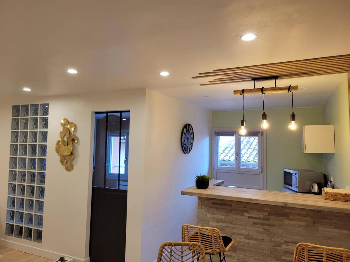 Appartement entier, One-Bedroom Apartment in Grasse, Côte méditerranéenne (France)