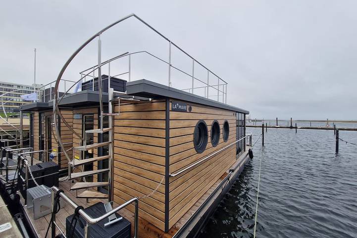 Hausboot für 4 Personen, mit Sauna und Terrasse an der Kieler Bucht