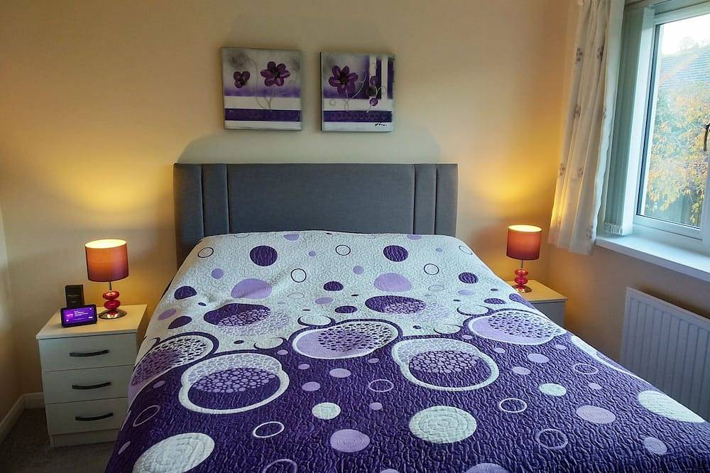 Family Holiday Home 3 Bed 2.5 Bath Free Wi-Fi 10 mins walk to Westward Ho! Beach in Westward Ho, Hartland Devon Heritage Coast
