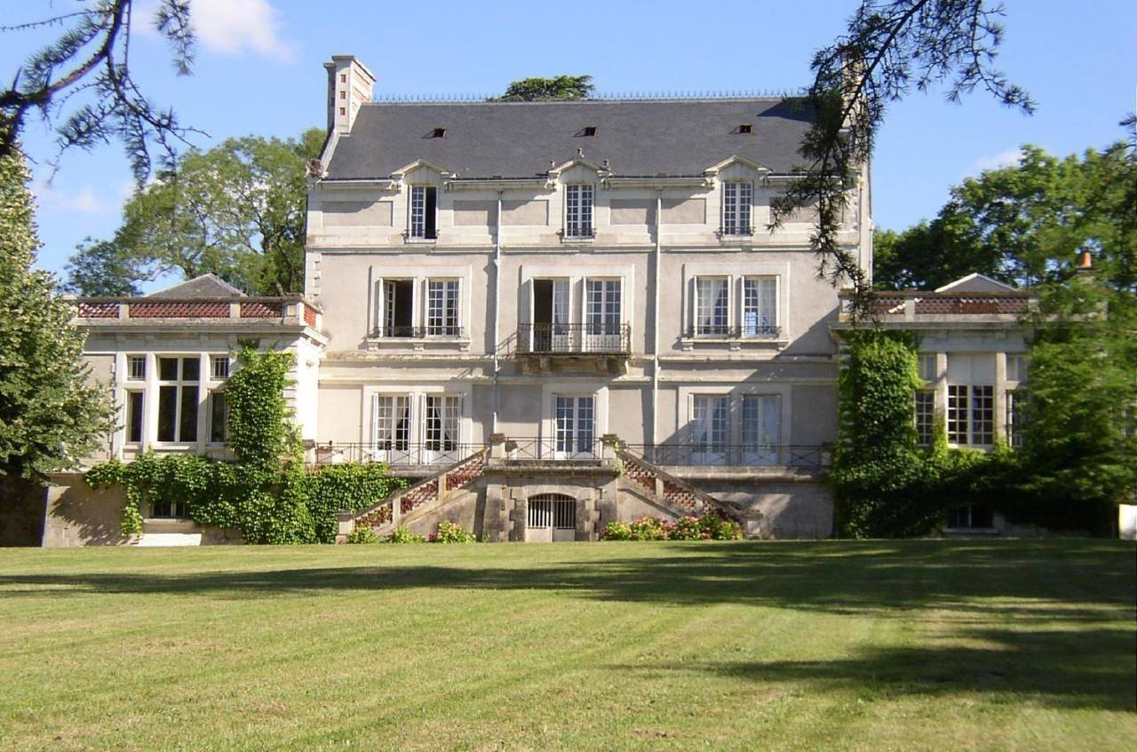 Appartement entier, One Bedroom Apartment in Ballan-Miré, Région de Tours