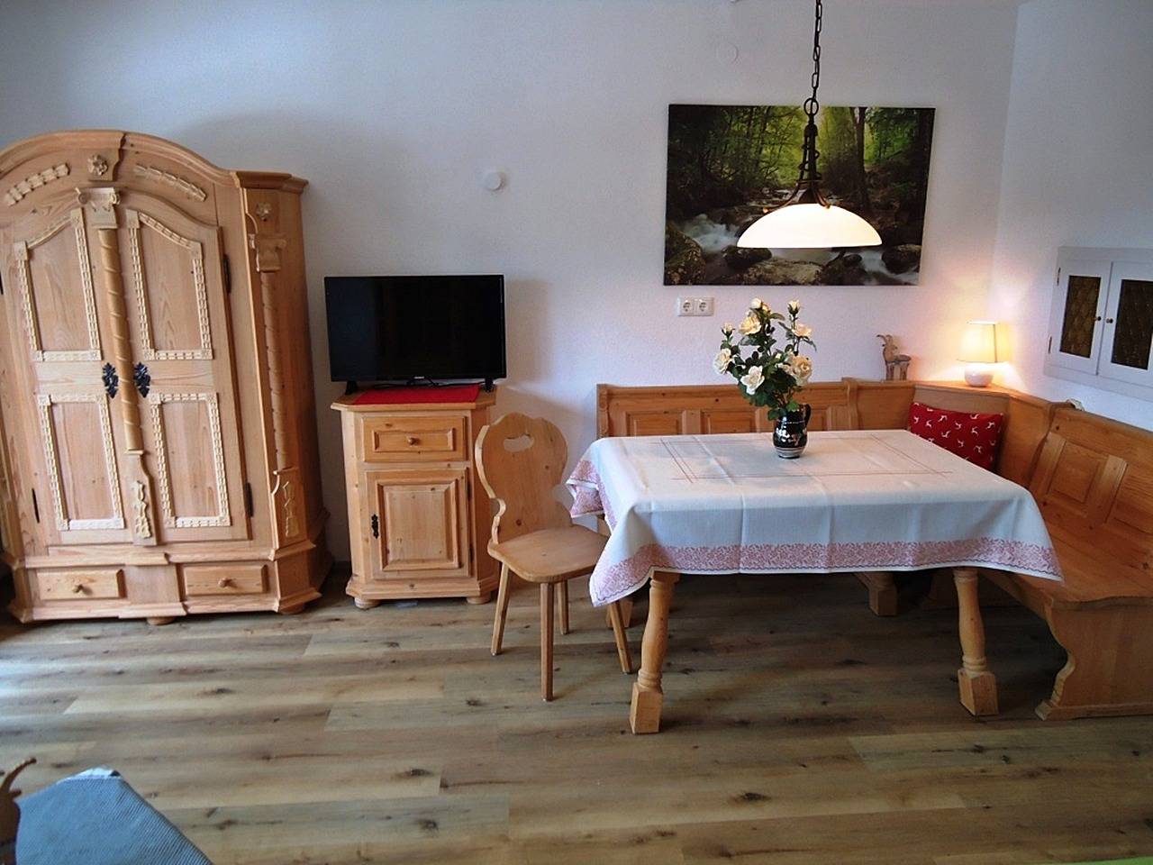 Ganze Ferienwohnung, Reitmeier im Winkl - Gemütliche Ferienwohnung Reitmeier im Winkl mit Balkon in Reit im Winkl, Bayerische Alpen