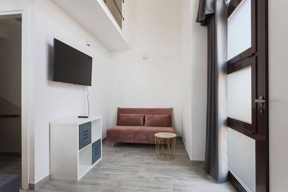 Apartamento entero, Lofty loft - Bicocca Village /Smart Lock in Milán, Provincia de Milan