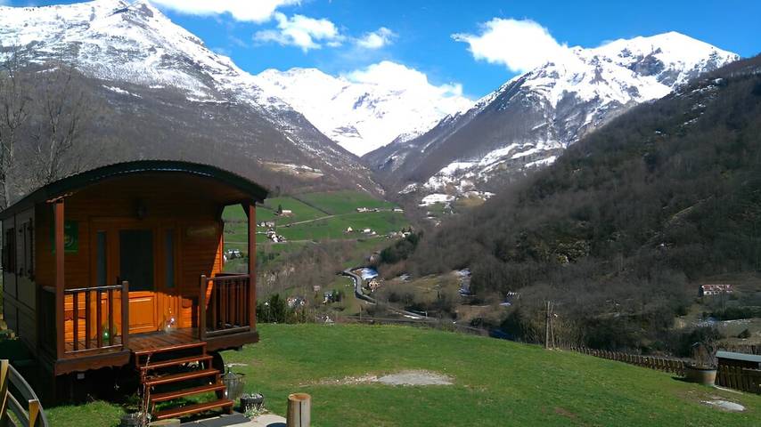 Gîte pour 4 personnes, avec jacuzzi et jardin, animaux acceptés