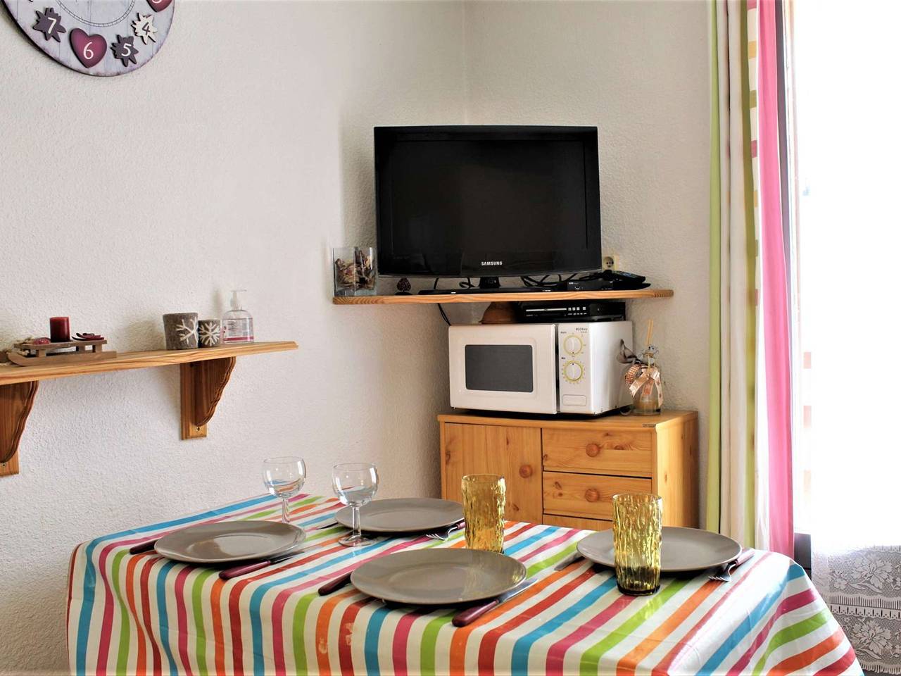 Appartement entier, Appartement studio cosy à Risoul - Idéalement situé, 4 couchages in Station de Risoul, Risoul