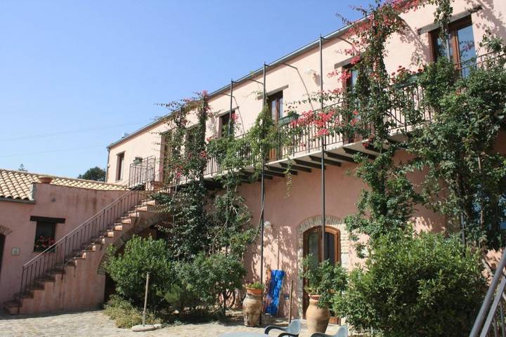 Appartamento per 5 persone, con Balcone e Terrazza nonché Giardino e Panorama a Collesano