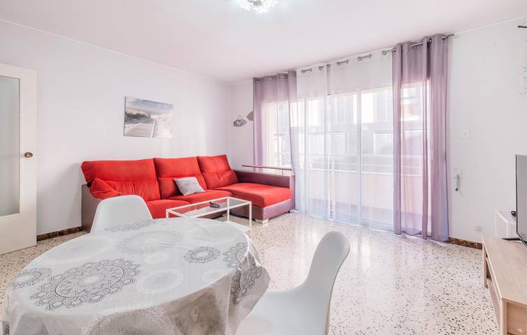 Apartamento vacacional entero, Acogedor Apartamento Vacacional de 92m² cerca de Cala del Cementiri in La Ametlla de Mar, Costa Dorada