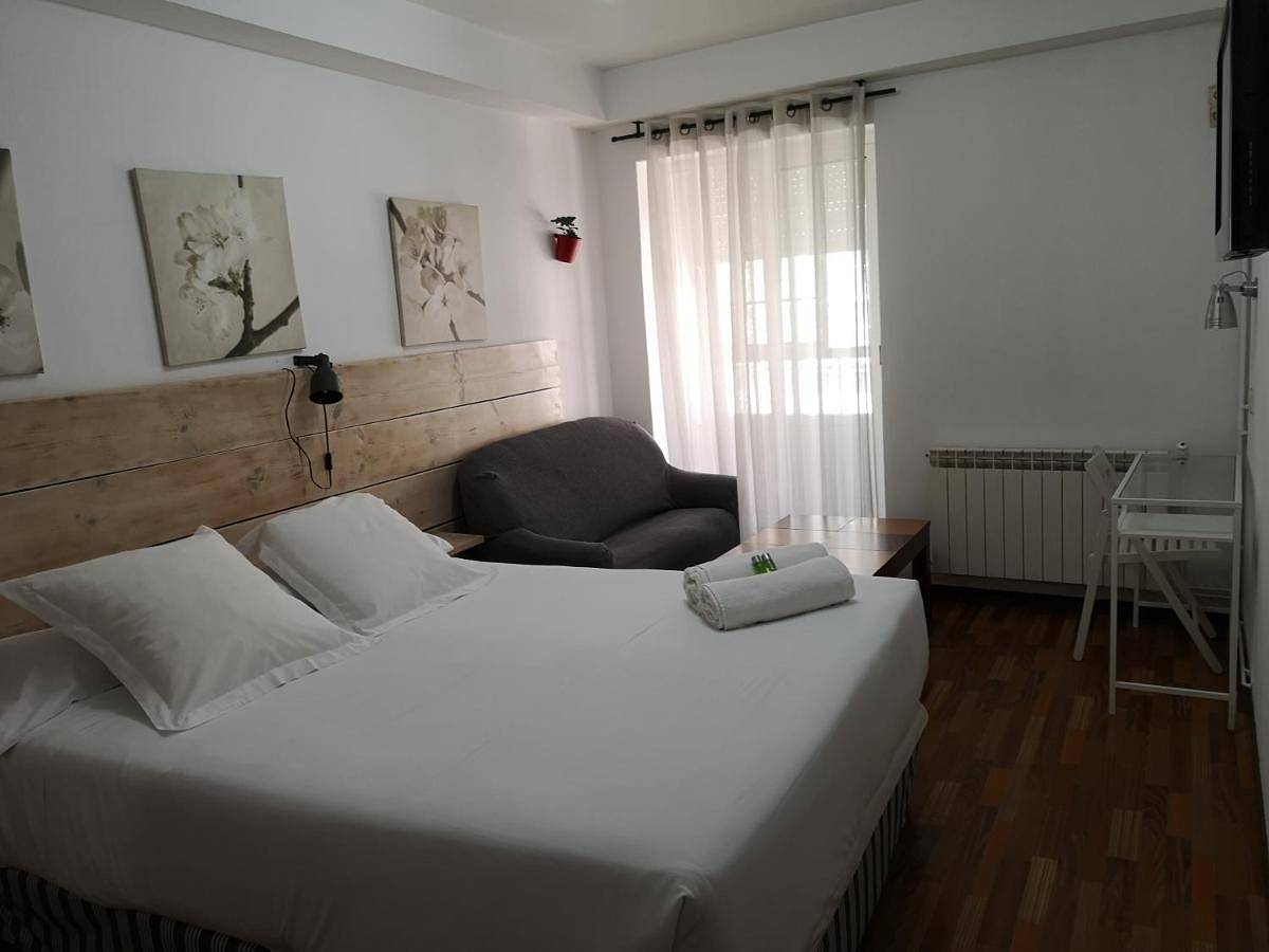 Hostal Carbonara in Playa de Riazor (La Coruña), La Coruña