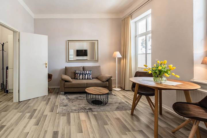 Ferienwohnung für 2 Personen, mit Balkon in Binz - 2