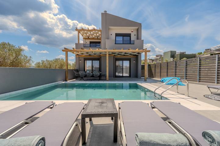 Vakantiehuis voor 8 personen, met tuin in Chersonissos