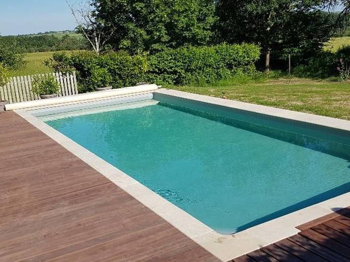 Landsitz mit Pool und geräumigen Zimmern in Tracy-sur-Loire, Loire-Tal