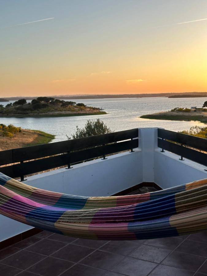 Villa para 8 pessoas, com vista e vista para o lago e ainda balcão em Moura