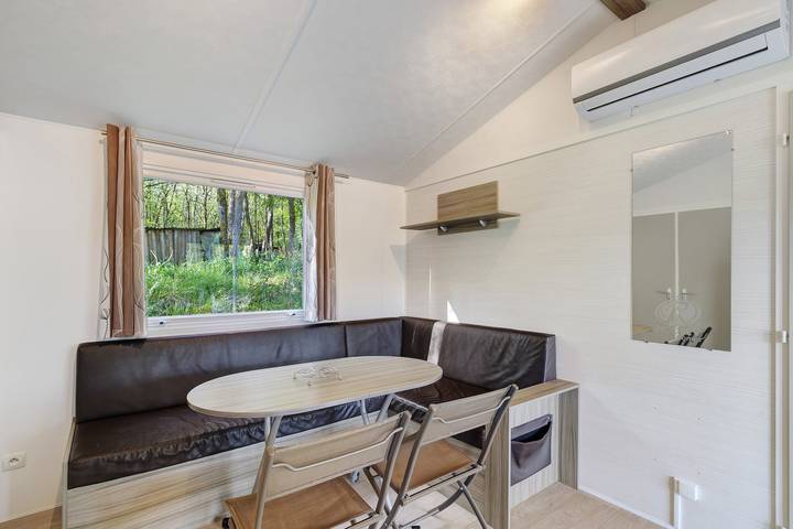 Mobil home pour 6 personnes, avec bassin pour enfant et jardin, animaux acceptés à Bouzic - 4