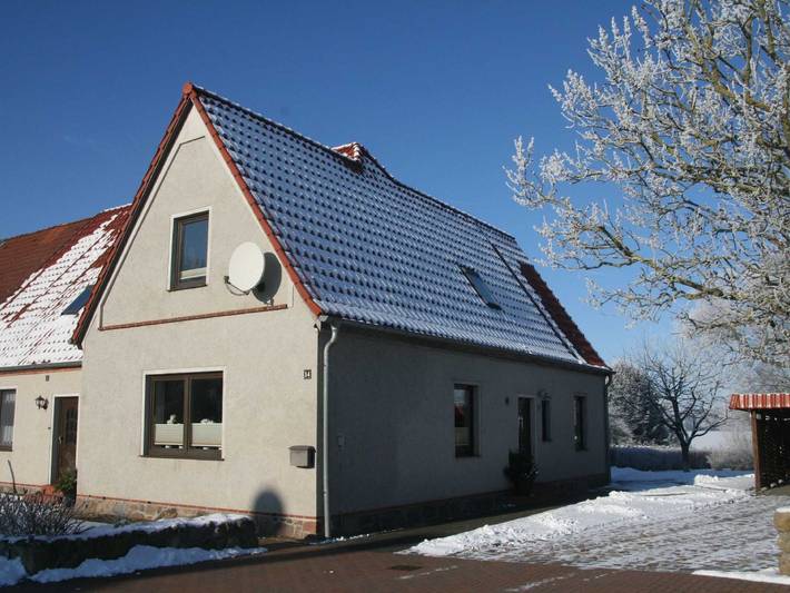 Ferienwohnung für 4 Personen, mit Terrasse und Garten in Biendorf