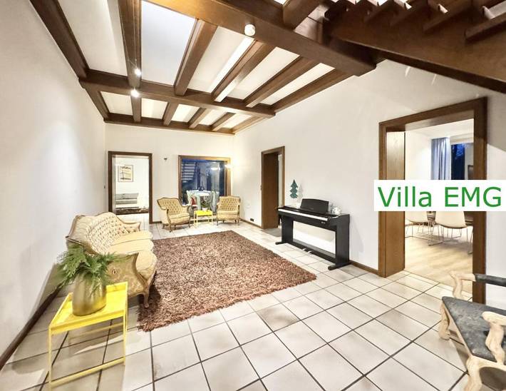 Villa mit pool für 22 Personen, mit Ausblick und Pool sowie Garten in Nordrhein-Westfalen