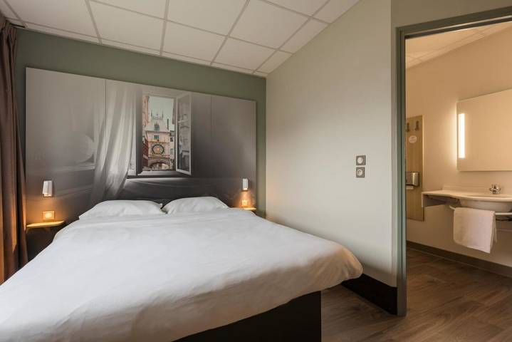 Hôtel pour 2 personnes à Saint-Étienne-du-Rouvray - 3