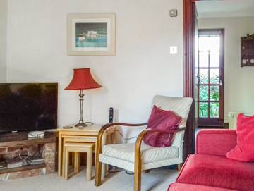Holiday Rental for 3 People in Devon, South West England, Photo 2