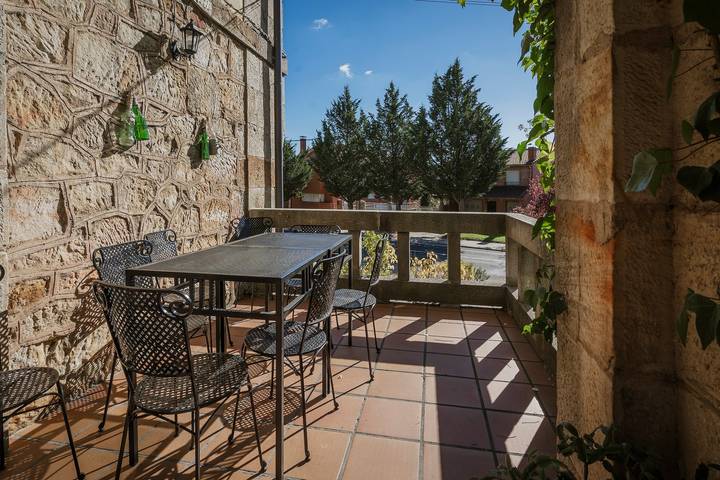 Casa rural para 10 personas, con Balcón y Jacuzzi en Provincia de Burgos - 2