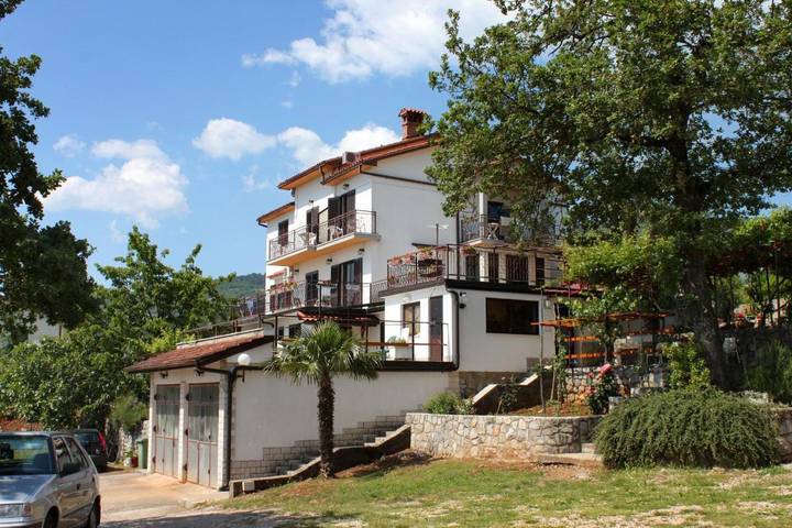 Maison d’hôte pour 3 personnes, avec balcon, animaux acceptés dans Grad Opatija - 2