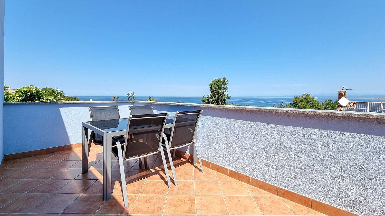 Ganze Wohnung, Atemberaubendes Apartment nur 50 Meter zum Strand mit Meerblick, Grill, Waschmaschine in Crveni Vrh, Umag und Umgebung