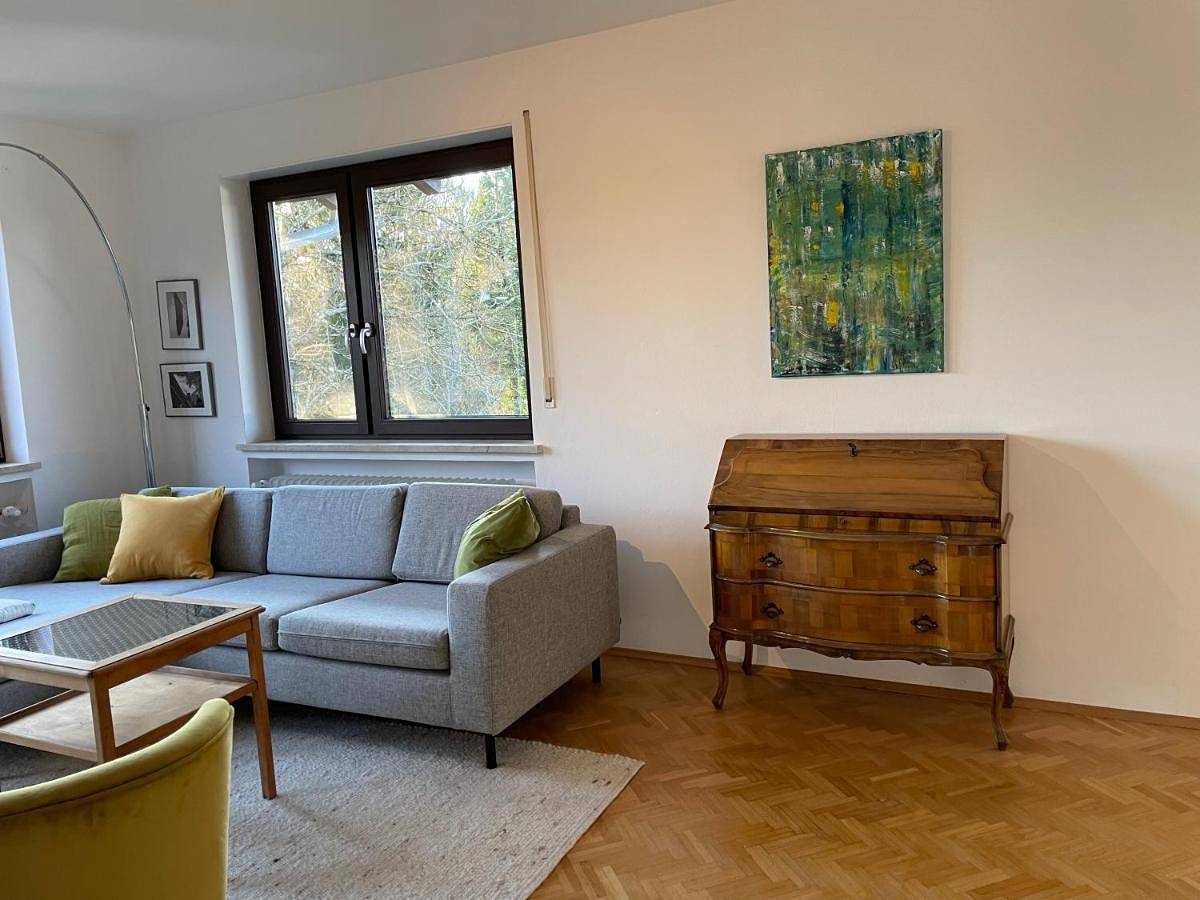 Ganze Wohnung, Three-Bedroom Apartment in Münsing, Starnberger See