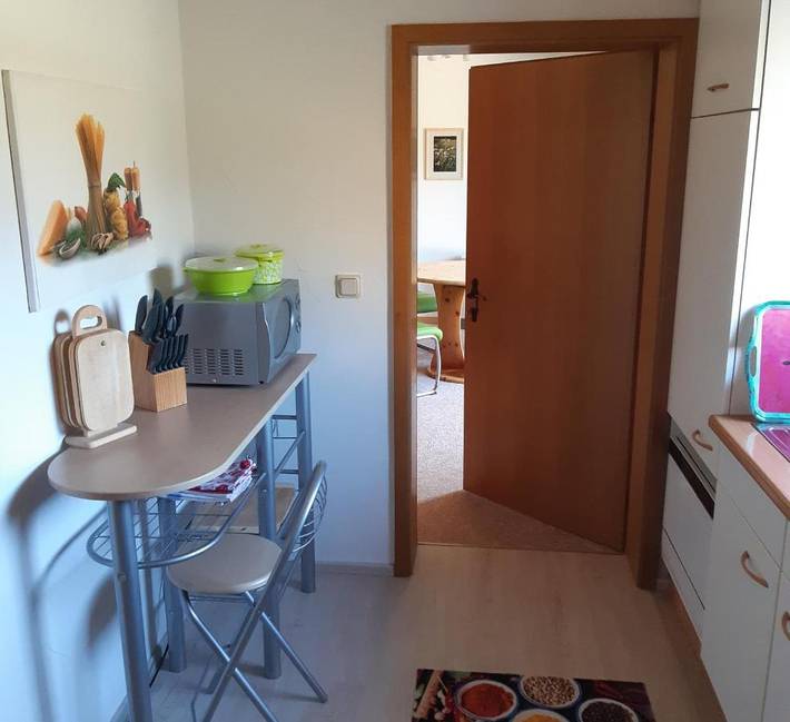 Ferienwohnung für 2 Personen, mit Terrasse und Garten sowie Ausblick in Zella-Mehlis - 2