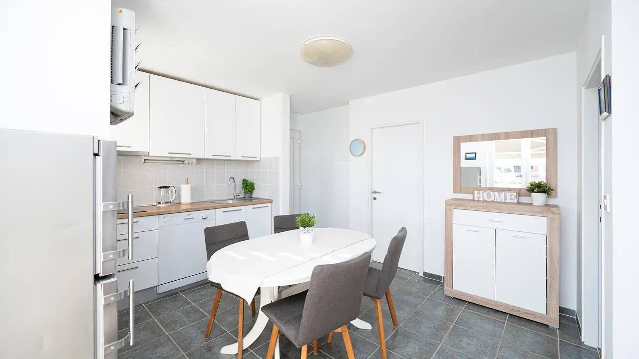 Ganze Ferienwohnung, Ferienwohnung für 4 Personen (34 m²) in Sukošan in Sukosan, Zadar