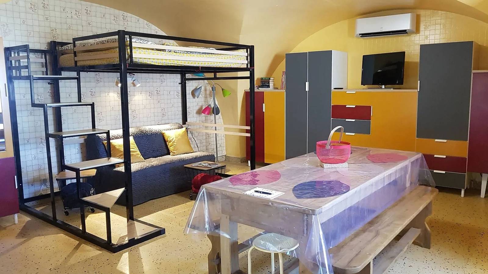 Ganzes Studio, Gemütliches Studio in Aydat mit Klimaanlage auf 26 m² in Aydat, Regionaler Naturpark Volcans d'Auvergne