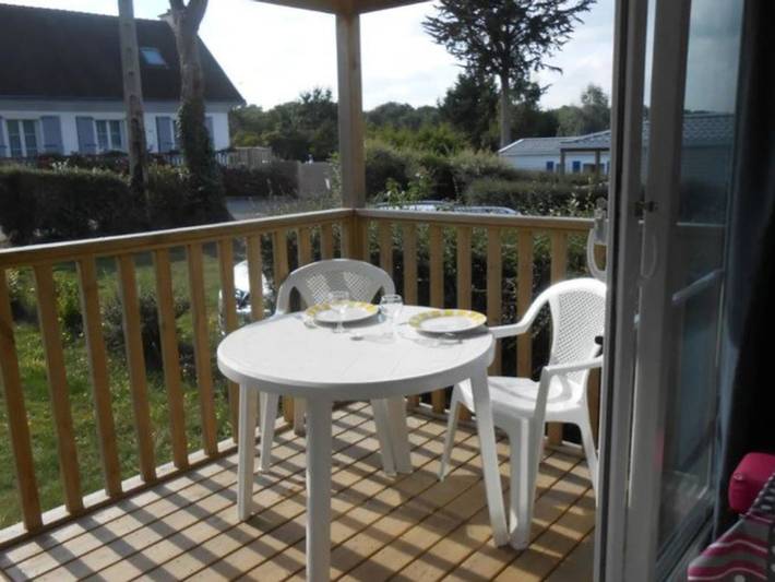 Mobil home pour 4 personnes, avec terrasse et piscine, animaux acceptés dans Plage De La Banche Binic - 2