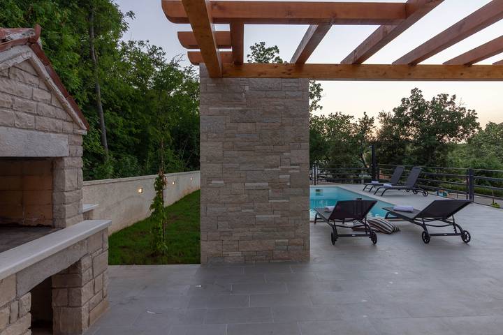 Villa für 8 Personen, mit Pool und Terrasse sowie Garten, mit Haustier in Istrien - 2