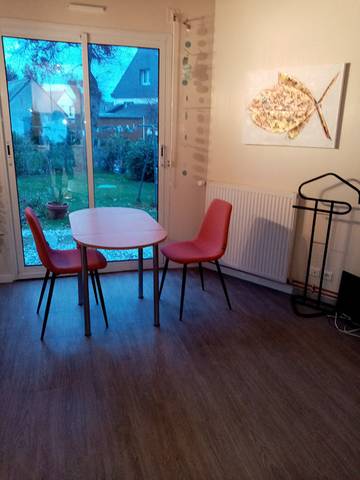 Gîte pour 2 personnes, avec jardin dans Theix-Noyalo
