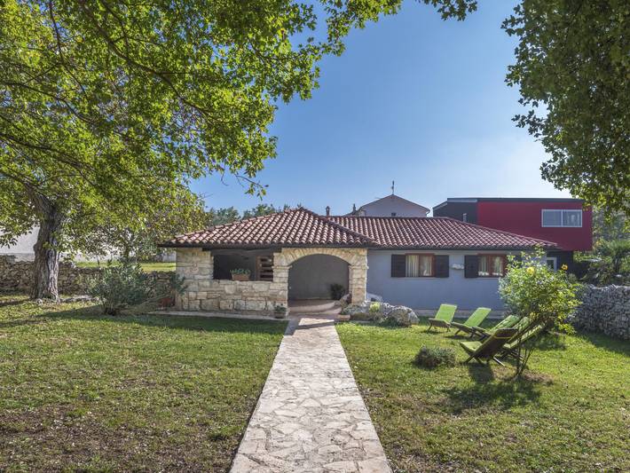 Ferienhaus für 6 Personen, mit Terrasse und Garten in Barban