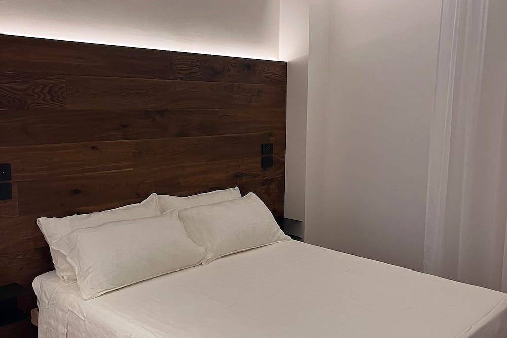 Ganze Wohnung, Wonderful apartment, independent, new, 900 mt from the historic center. in Pesaro, Valle del Metauro