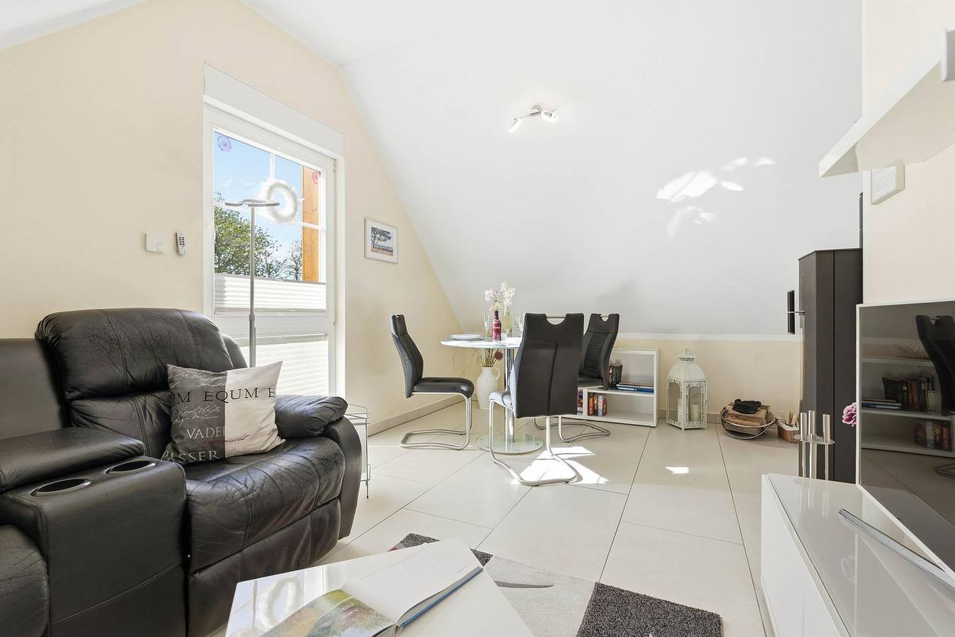 Apartamento entero, Helle und modern eingerichtete Ferienwohnung in Hafennähe! in Prerow, Peninsula Fischland - Darss - Zingst