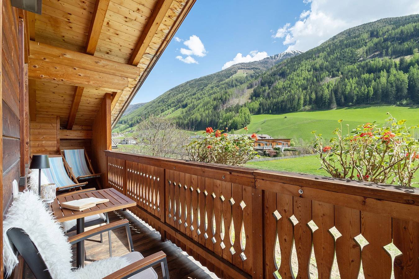 Appartamento intero, Appartamento 'Primula' con giardino in comune, balcone e Wi-Fi in San Giovanni Valle Aurina, Valle Aurina