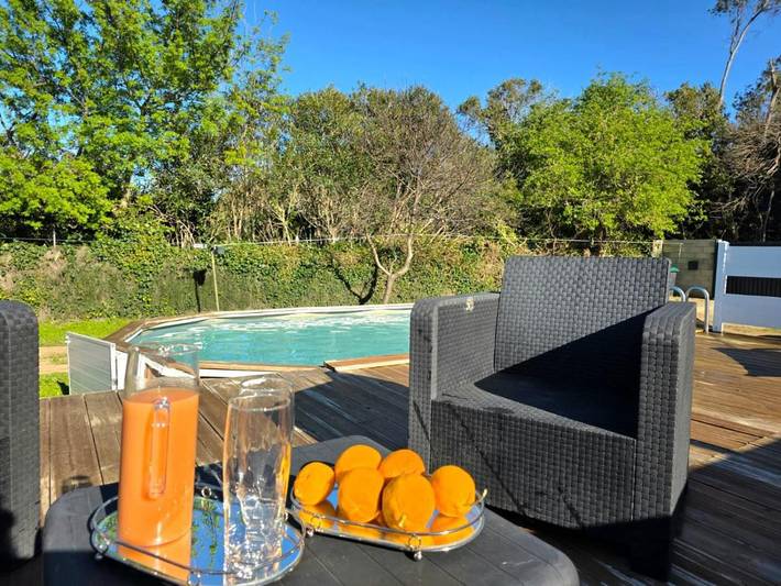 Chalet para 9 personas, con vistas además de jardín y piscina - 1