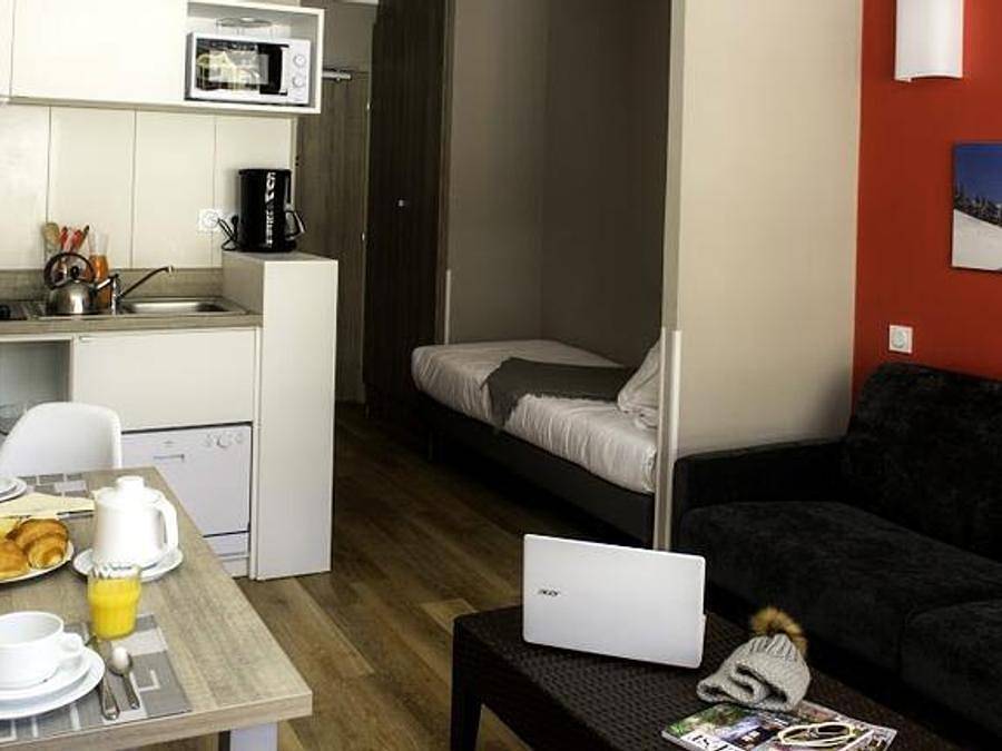 Sowell - Résidence New Chastillon - Isola 2000 - Studio 2 persons - St2 with balcony in Isola 2000, Isola