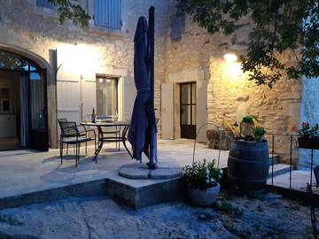 Gîte pour 4 personnes, avec terrasse et jardin à Ménerbes
