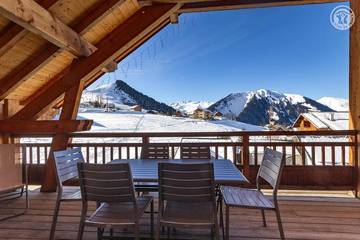 Gîte pour 4 personnes, avec sauna ainsi que jacuzzi et balcon dans Office De Tourisme Des Albiez