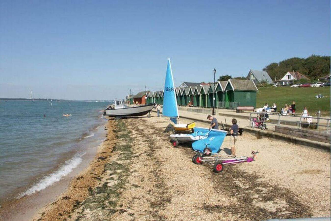 Ganze Ferienwohnung, Isle 2-Bed Retreat- Sleeps 4, Garden & Games Room in Cowes, Isle of Wight