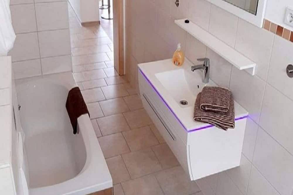 Ganze Wohnung, Wohlfühloase mit Terrasse im Eg in der Stadtoase Frankenberg in Frankenberg, Chemnitz und Umgebung