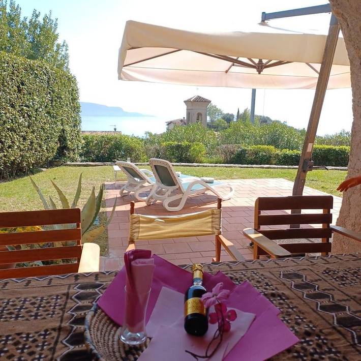 Villa für 8 Personen, mit Seeblick und Garten sowie Ausblick und Pool, kinderfreundlich in Gardone Riviera - 4