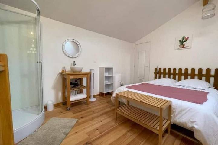 Location de vacances pour 8 personnes, avec jardin et terrasse à Brens - 4