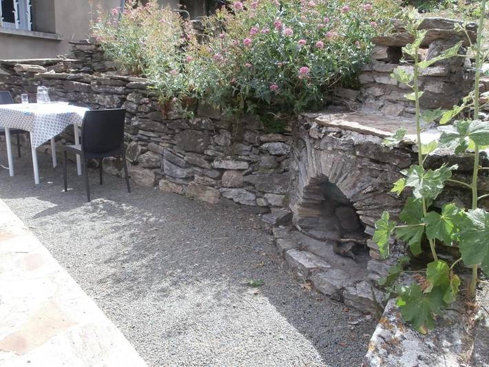 Gîte pour 4 personnes, avec terrasse et vue à Vieussan - 4