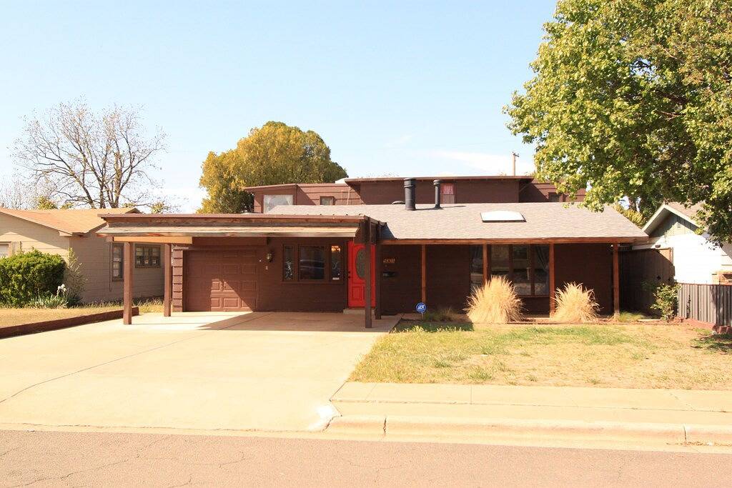 2-Story Cabin in the City\n 30day min. Total with\n Discount = $1656/30 day. in Lubbock, Lubbock County