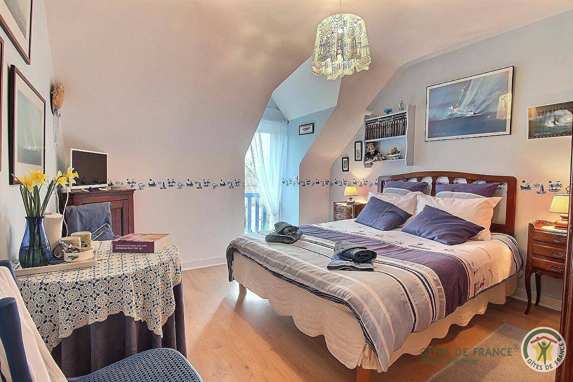 La Ville Es Colins - Unité Familiale Etage in Ploubalay, Région de Dinan