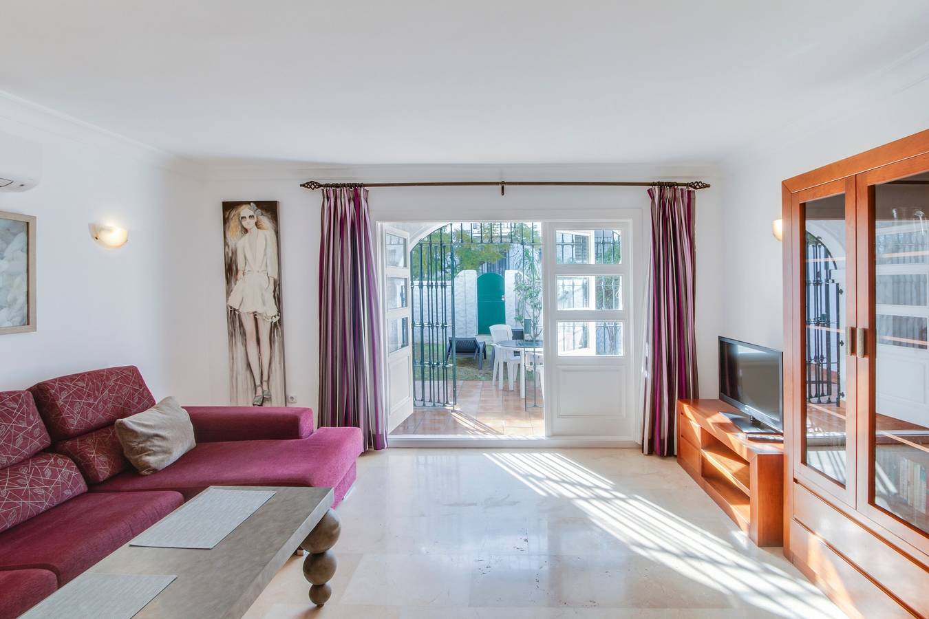 Ganze Wohnung, Ferienwohnung '9A Escorpio' mit Bergblick, Pool und Wlan in El Paraíso, Estepona