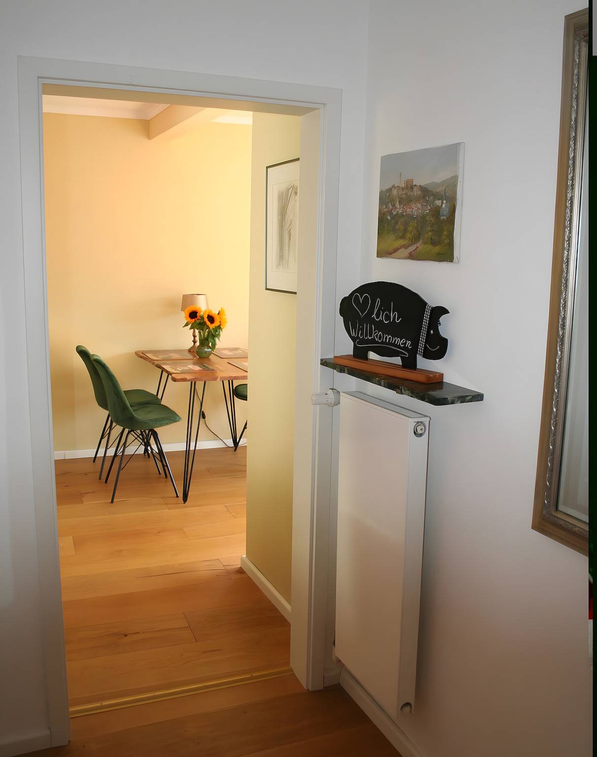 Ganze Wohnung, Apartment 'Skyline-Blick' mit privater Terrasse und Wlan in Königstein (Hessen), Hochtaunuskreis