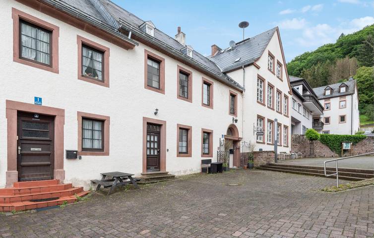 Ferienwohnung für 4 Personen, mit Garten in Malberg